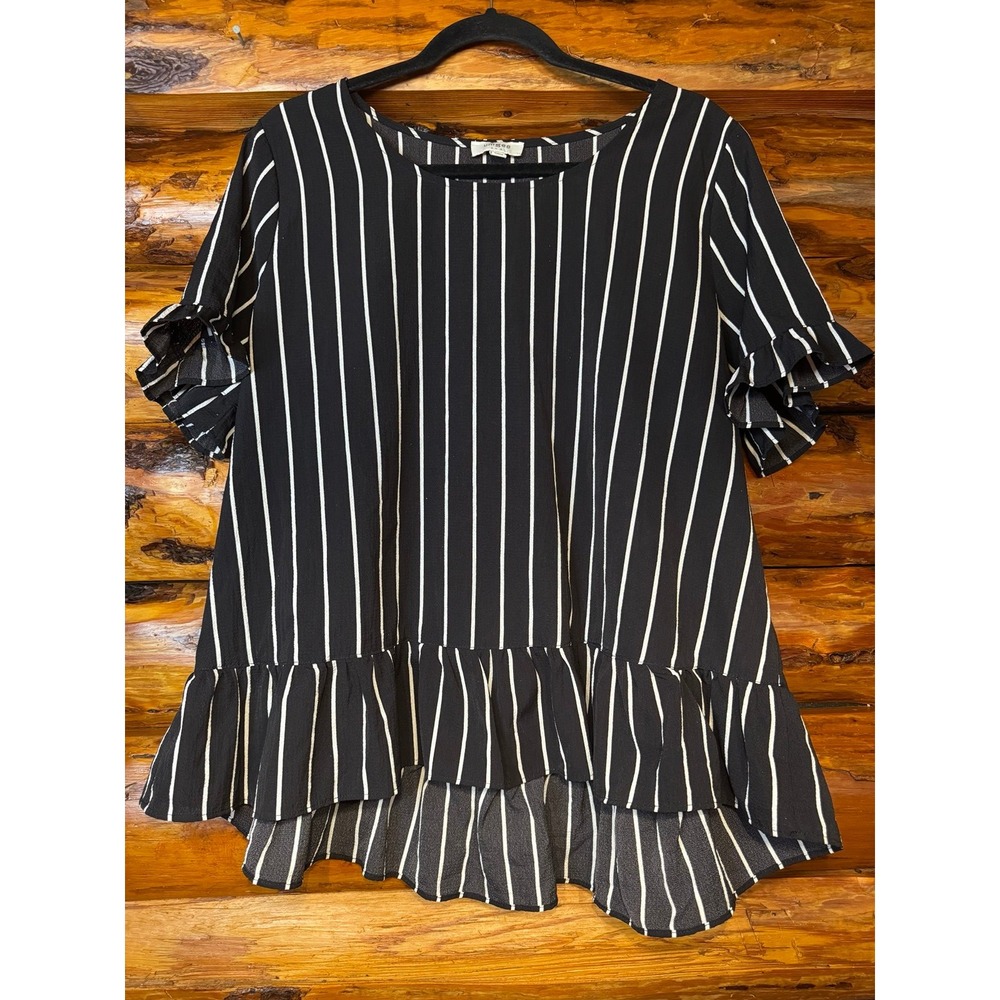 Umgee Black & White Striped Ruffle Sleeve Tunic Top Size Medium